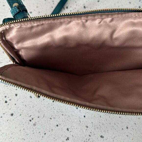 COLE HAAN JITNEY Teal Green Patent Leather Shoulder Purse Top Zip Travel Bag EUC - Picture 14 of 16